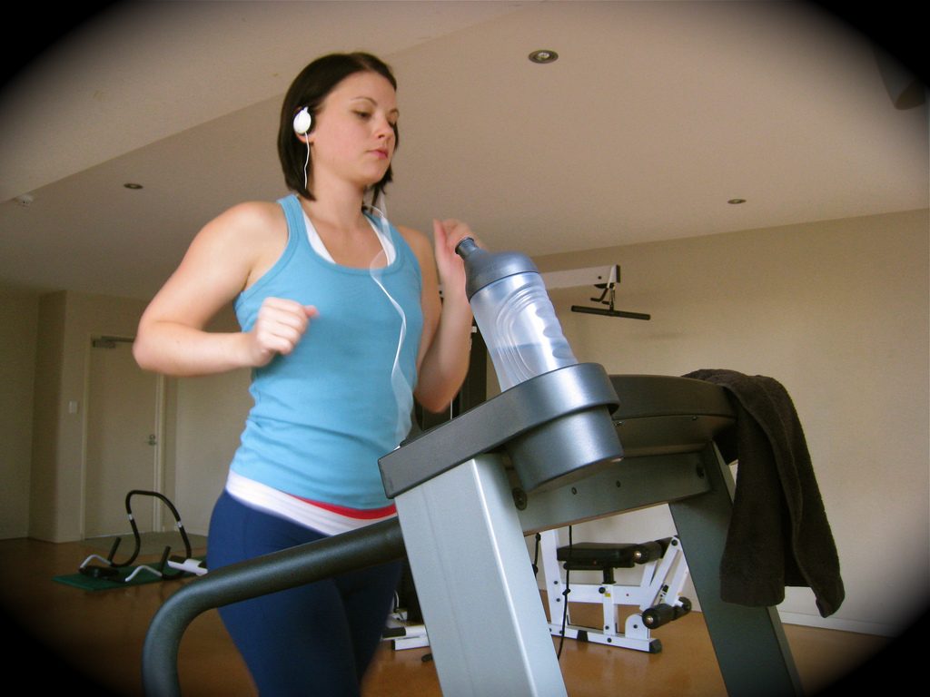 Care este cel mai eficient antrenament pentru slabit - cardio, HIIT sau antrenamentul cu greutati?